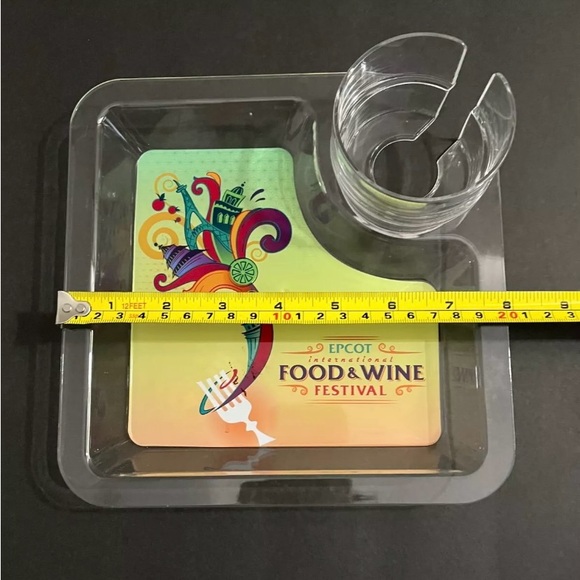 DISNEY EPCOT FOOD & WINE FESTIVAL 2014 PLASTIC SNACK/DRINK TRAY, Set Of 2 - Picture 2 of 3